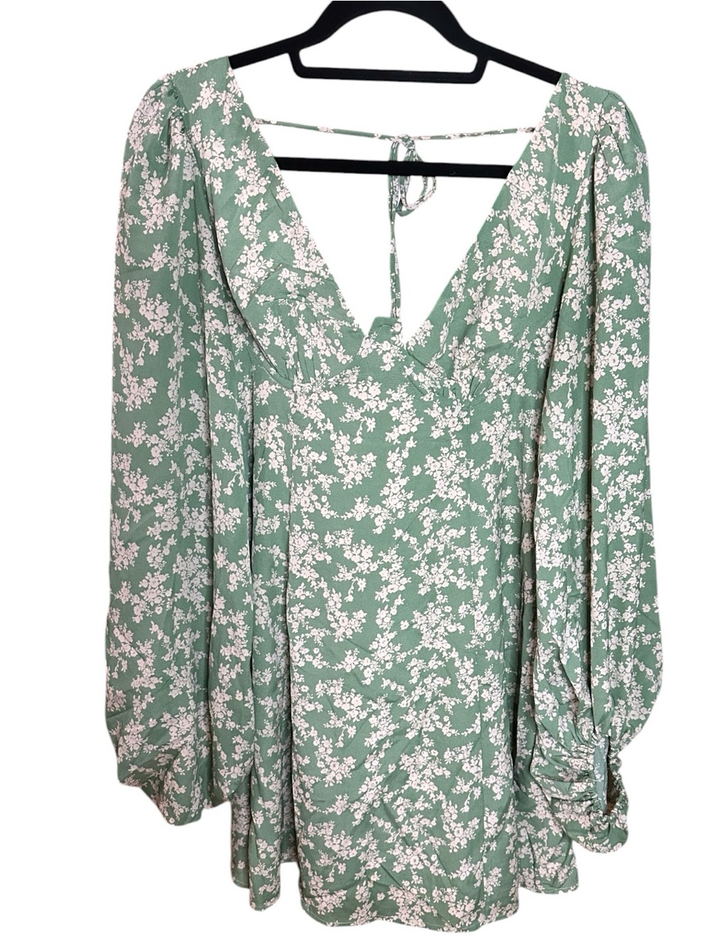 Fortunate One Garden Chic Mini Dress Green & White Floral. Voluminous Sleeves